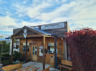 Settler's Restaurant outside