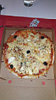 Pazza Pizz' (pizza à Emporter) food