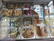 Devine Gelato food