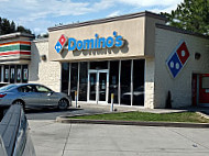 Domino's Pizza outside