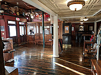 Clawson's 1905 inside