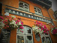 The Trent Bridge Inn outside