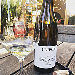 Weingut Knipser outside