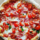 La Pizza Di Tenterden food