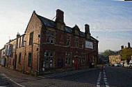 Red Lion Pub outside