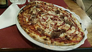 Valentino's Pizza food