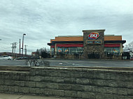 Dairy Queen Grill Chill outside