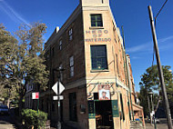 The Hero of Waterloo Hotel outside