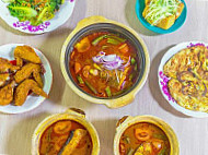 Claypot Curry Fish Head (sin Lye Lye) food