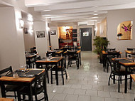 Restaurant le Montgolfier food