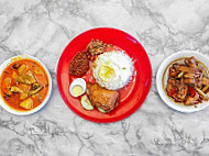 Loong Hau Stall Nasi Kari food