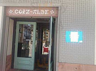 Goiz Alde outside