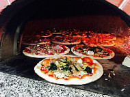 Pizzeria Vesuvio food