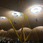 Eating Point Terminal 3 Aeropuerto Adolfo Suarez Madrid- Barajas food