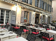 La Table des Coquelicots food