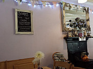 Berryfields Tearoom inside