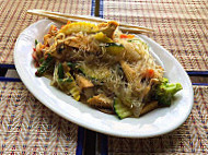 Siri Thai Cuisine food