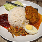 Nasi Lemak Daun Pisang Cik Ta food