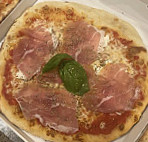 Pizza Stefano “les Pizzas Despouilles” food