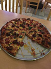 Round Table Pizza food