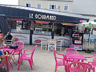 Le Gourmand outside