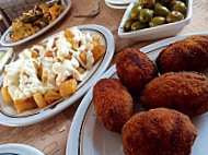 Canas Y Tapas food