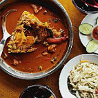 De'gulai Fish Head Curry food