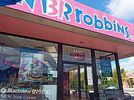 Baskin-robbins outside