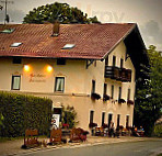 Gasthaus Kreuzmair outside