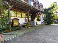 Steak- und Pilsstube Waldhof outside