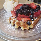 Zinneken's Belgian Waffles Harvard Square food