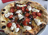 Pizzeria Genziana food