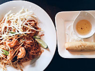 Truly Thai Cuisine food