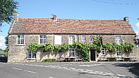 The White Hart outside