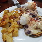 Scoopsrestaurant Breakfast And Lunch food