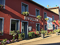 Rivollier outside