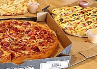 Toppers Pizza food