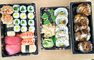 Sushi Sakura food