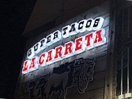 La Carreta inside