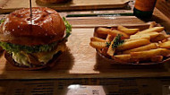 Das Burger Haus food