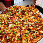 Round Table Pizza food