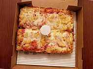 Jet's Pizza food