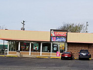 Baskin-robbins outside