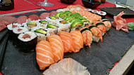 Sushi Lune food