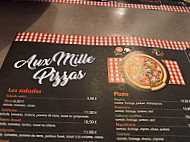 Aux Mille Pizzas inside