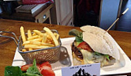 Le Refuge 1110m food