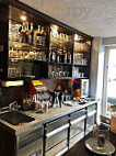 Le petit Bistro inside