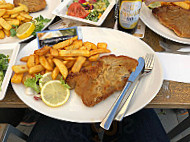 Bitburger Bierhaus food