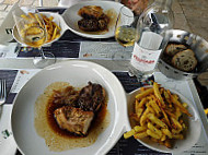 Le Daroles food