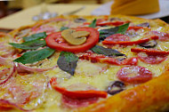 Quechuas Pizzeria food